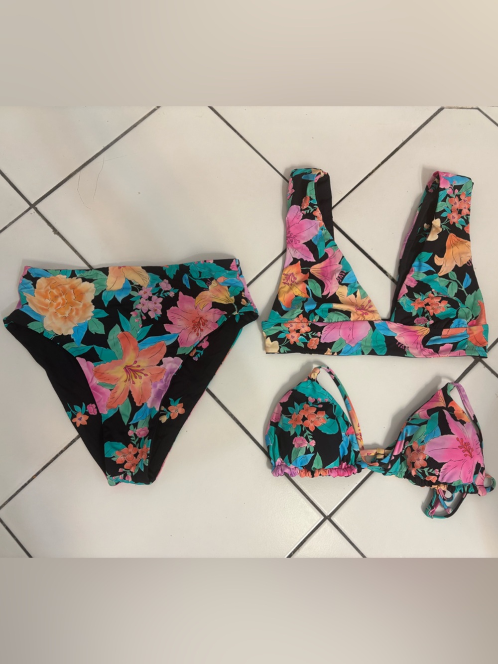 Billabong Black Floral Reversible Bikini Set Floral